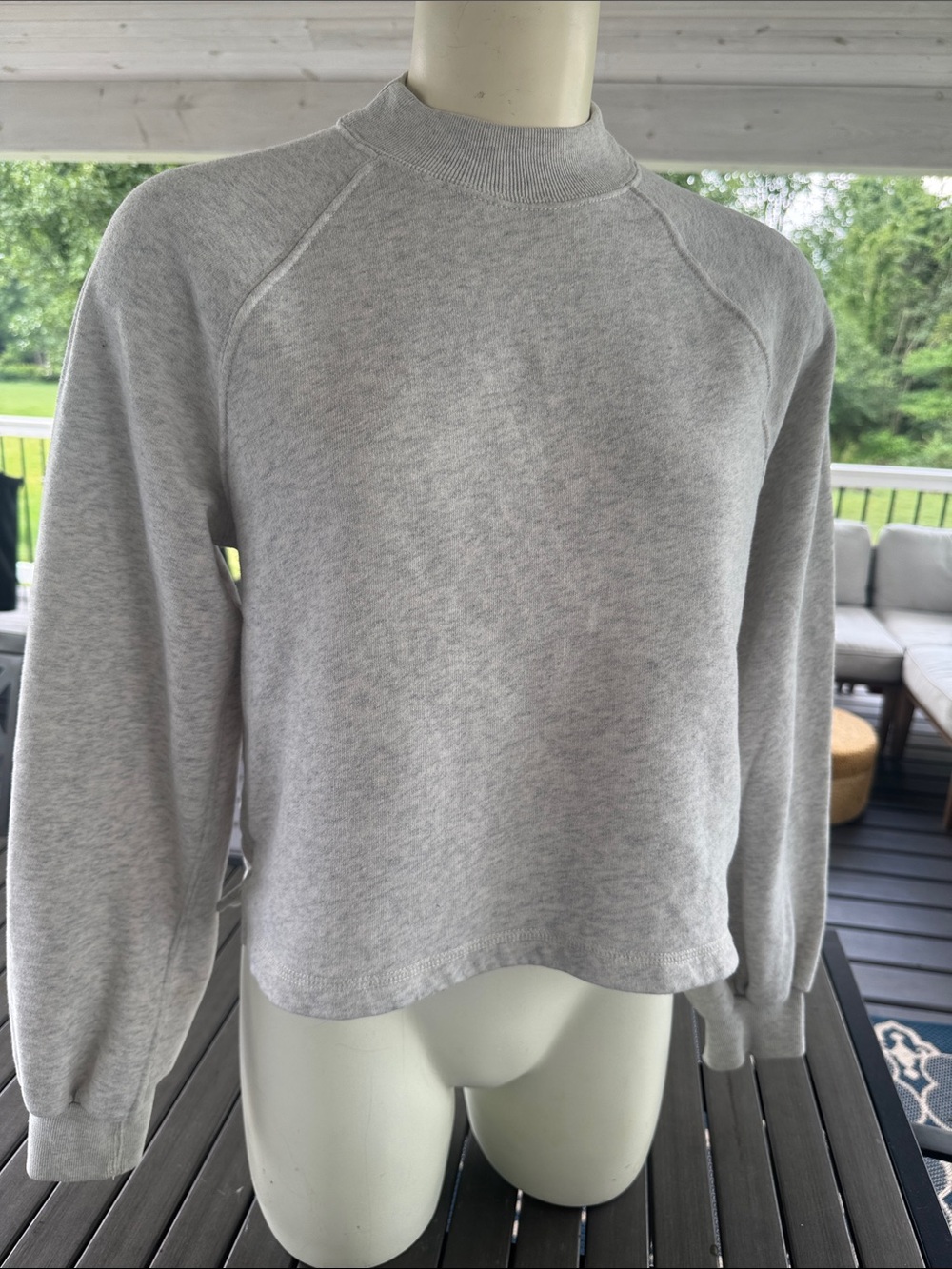 Abercrombie & Fitch Light Gray Crewneck Sweatshirt Size XXS Raglan Sleeves